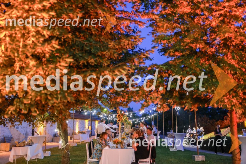 Kranjska dolga miza 2023