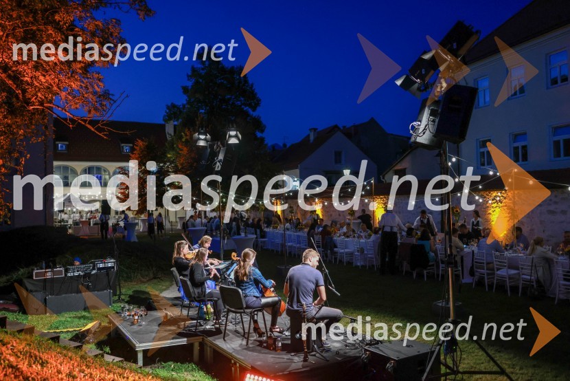 Kranjska dolga miza 2023