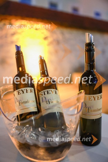 Kranjska dolga miza 2023