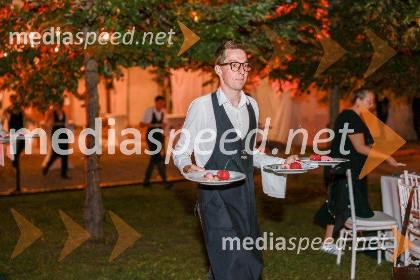 Kranjska dolga miza 2023