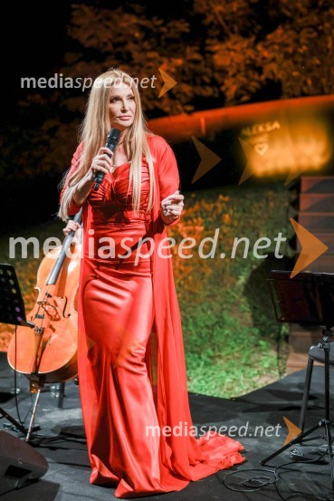  Helena Blagne, pevkaKranjska dolga miza 2023