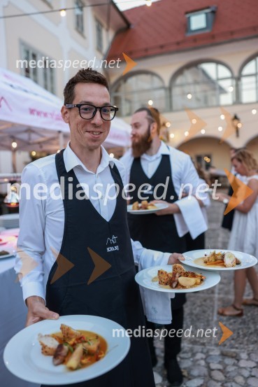 Kranjska dolga miza 2023