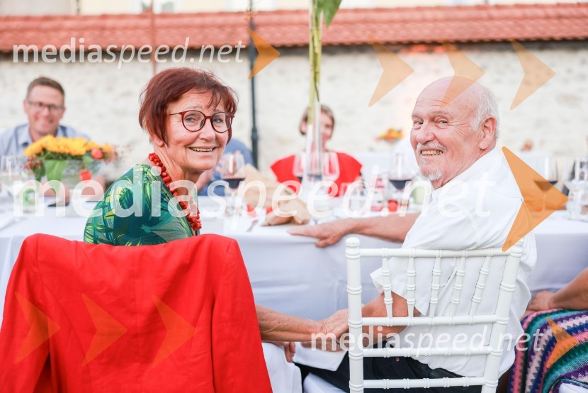 Kranjska dolga miza 2023