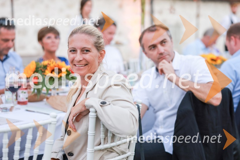 Kranjska dolga miza 2023