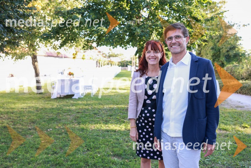  Urša Manček Rakovec, Login5;  Matjaž Rakovec, župan Mestne občine KranjKranjska dolga miza 2023