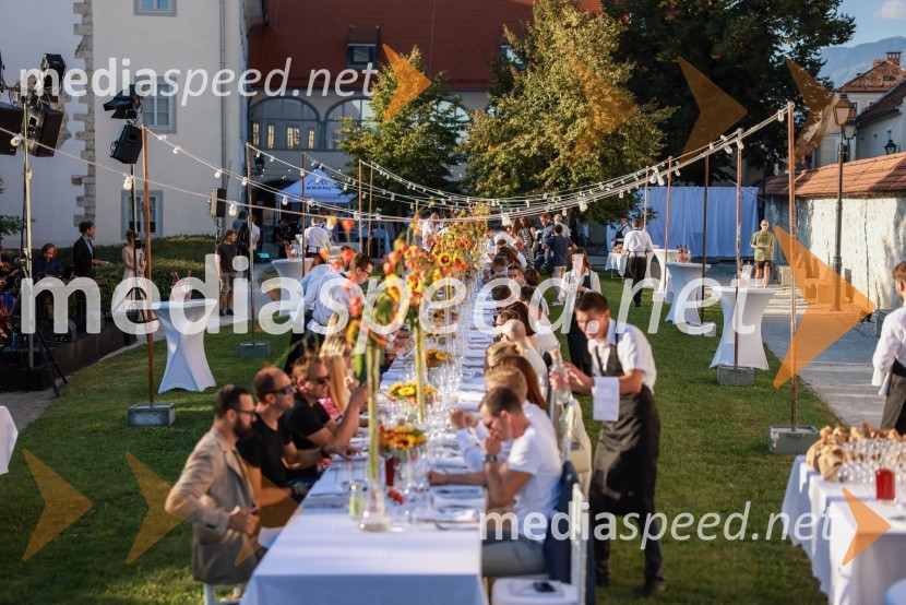 Kranjska dolga miza 2023