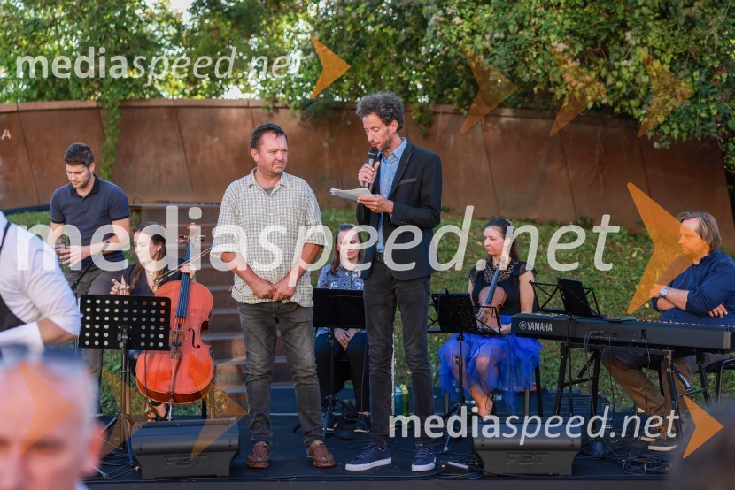  ... ;  Toni Cahunek, igralec, novinarKranjska dolga miza 2023