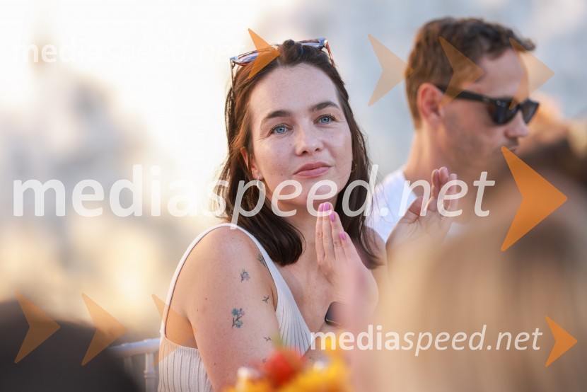 Kranjska dolga miza 2023