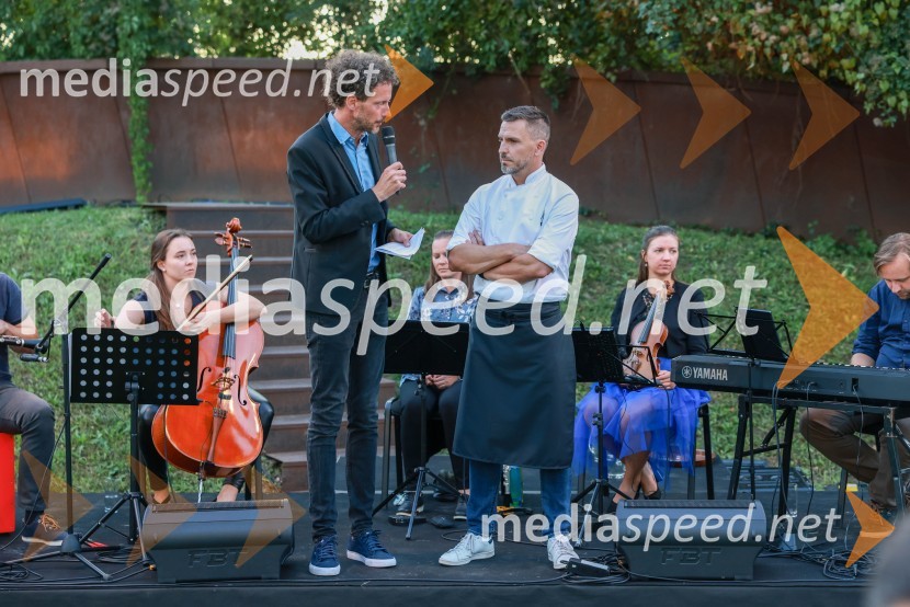  Toni Cahunek, igralec, novinar;  Igor Jagodic, kuharski mojster, restavracija StrelecKranjska dolga miza 2023