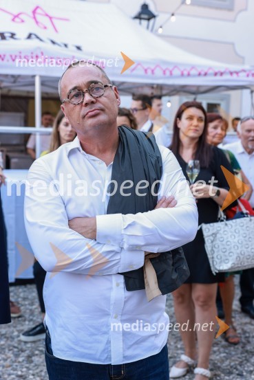 Kranjska dolga miza 2023