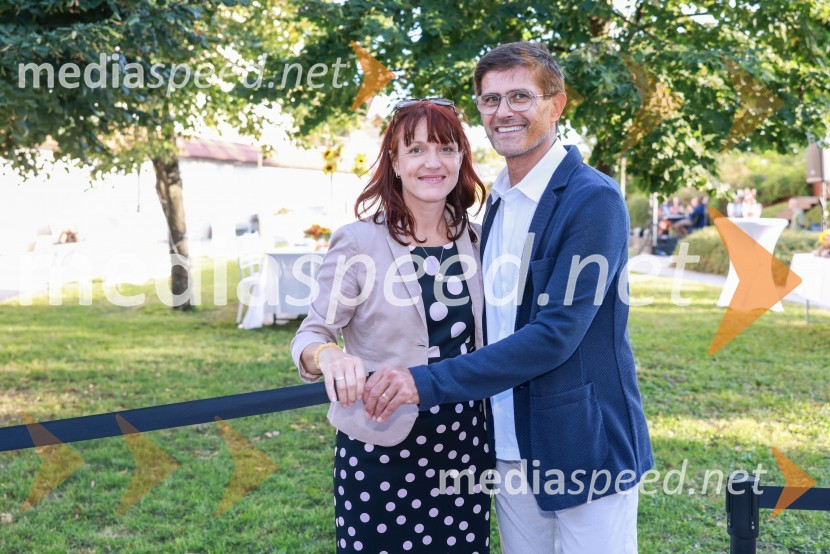  Urša Manček Rakovec, Login5;  Matjaž Rakovec, župan Mestne občine KranjKranjska dolga miza 2023