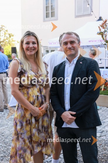  Katja Štruc, vodja kabineta MO Kranj;  Klemen Malovrh, direktor, Zavod za turizem KranjKranjska dolga miza 2023