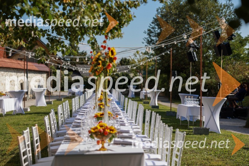 Kranjska dolga miza 2023