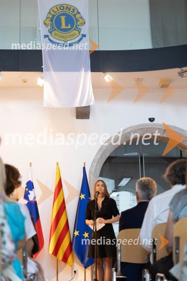  Krystyna Schreiber, predstavnica Vlade Katalonije za države srednje EvropeKatalonski nacionalni dan La Diada združen z dobrodelno prireditvijo »OBJEM«