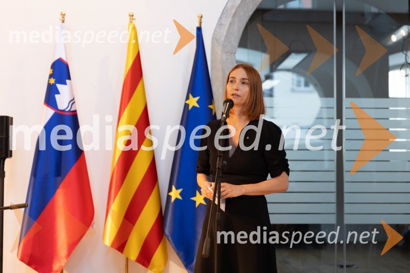  Krystyna Schreiber, predstavnica Vlade Katalonije za države srednje EvropeKatalonski nacionalni dan La Diada združen z dobrodelno prireditvijo »OBJEM«