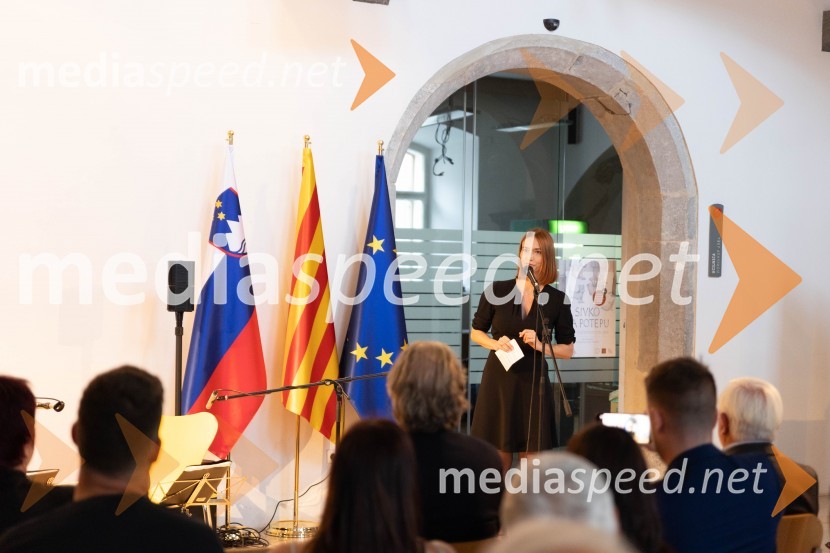  Krystyna Schreiber, predstavnica Vlade Katalonije za države srednje EvropeKatalonski nacionalni dan La Diada združen z dobrodelno prireditvijo »OBJEM«