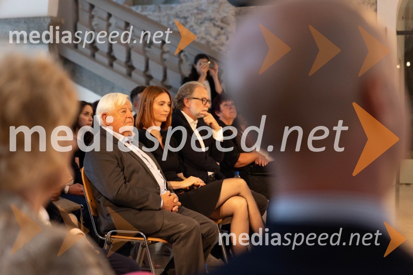  Milan Kučan, nekdanji predsednik Republike Slovenije;  Krystyna Schreiber, predstavnica Vlade Katalonije za države srednje Evrope;  Juan Arístegui Laborde, veleposlanik Kraljevine ŠpanijeKatalonski nacionalni dan La Diada združen z dobrodelno prireditvijo »OBJEM«