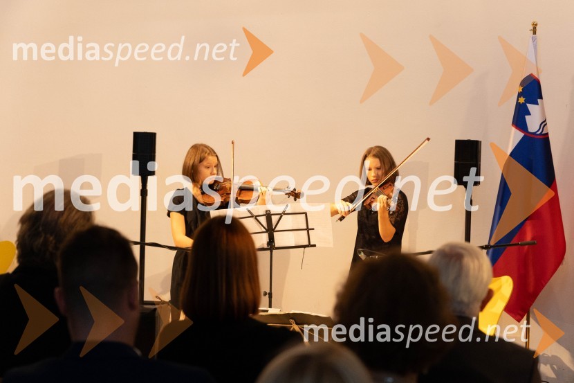  Sofiia Kiselak;  Anya KiselakKatalonski nacionalni dan La Diada združen z dobrodelno prireditvijo »OBJEM«