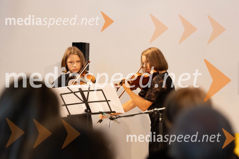  Sofiia Kiselak;  Anya KiselakKatalonski nacionalni dan La Diada združen z dobrodelno prireditvijo »OBJEM«