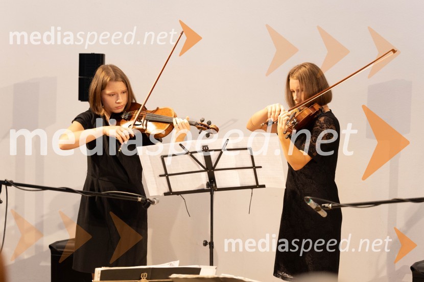  Sofiia Kiselak;  Anya KiselakKatalonski nacionalni dan La Diada združen z dobrodelno prireditvijo »OBJEM«