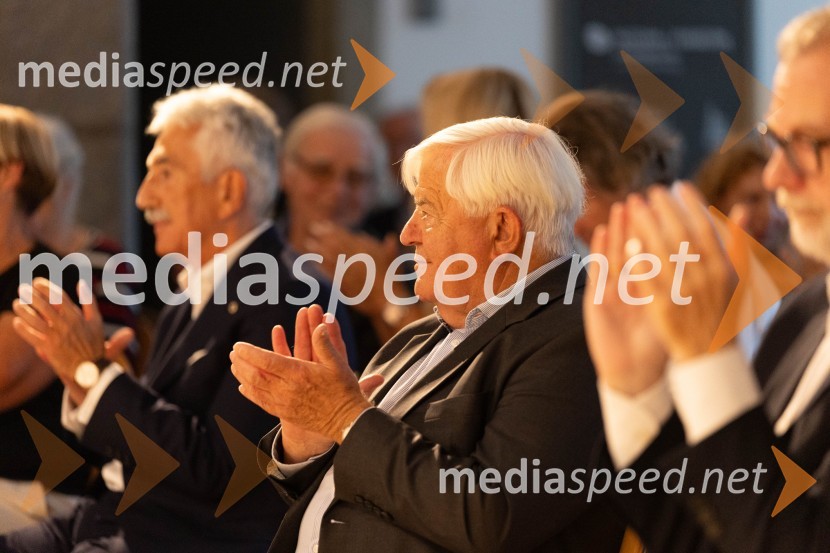  Rajko Kotnik, poslovni direktor Cankarjevega doma;  Milan Kučan, nekdanji predsednik Republike SlovenijeKatalonski nacionalni dan La Diada združen z dobrodelno prireditvijo »OBJEM«