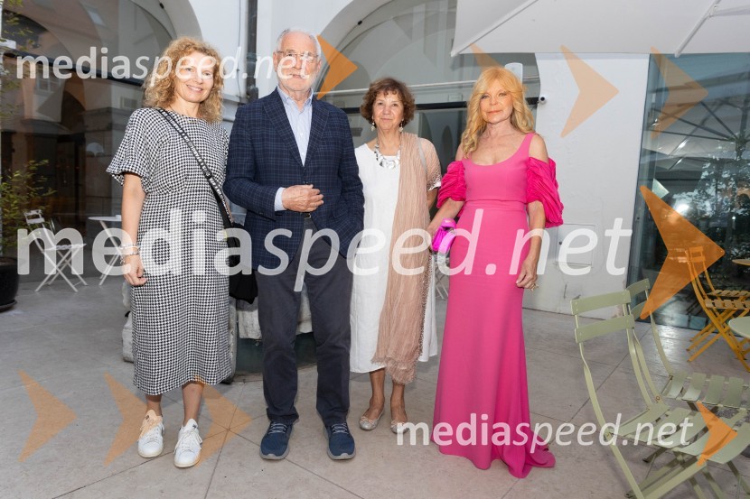 mag. Tadeja  Kuhar;  Ivo Vajgl, nekdanji minister za zunanje zadeve ;  Špela Furlan;  Darja Kuhar Kotnik, soustanoviteljica in podpredsednica Društva za zdravje narodaKatalonski nacionalni dan La Diada združen z dobrodelno prireditvijo »OBJEM«