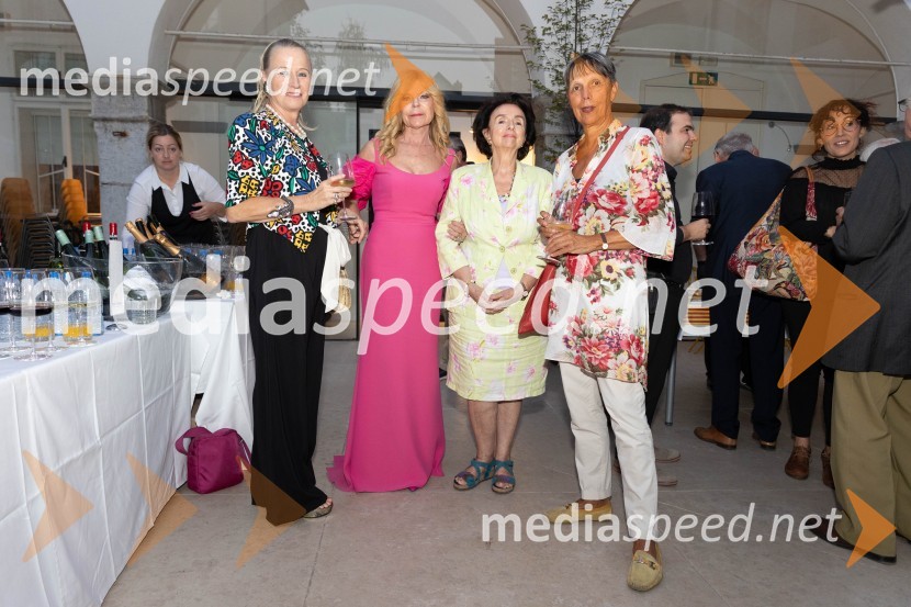  Katjuša Rojac, vodja galerije Loterije Slovenij;  Darja Kuhar Kotnik, soustanoviteljica in podpredsednica Društva za zdravje naroda; prof. Tatjanca  Lesjak - Klun;  Nataša Stergar, prof.Katalonski nacionalni dan La Diada združen z dobrodelno prireditvijo »OBJEM«