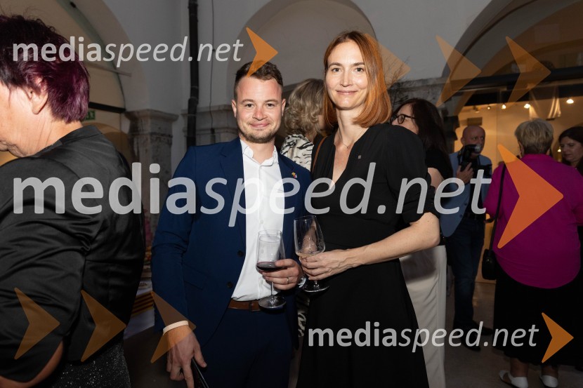  Andrej Omerzel, univ. dipl. prav.;  Krystyna Schreiber, predstavnica Vlade Katalonije za države srednje EvropeKatalonski nacionalni dan La Diada združen z dobrodelno prireditvijo »OBJEM«