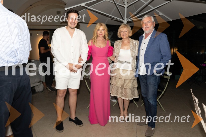  ... ;  Darja Kuhar Kotnik, soustanoviteljica in podpredsednica Društva za zdravje naroda;  Andreja Ilgo, predsednica FAM;  Peter Ilgo, častni konzul republike PeruKatalonski nacionalni dan La Diada združen z dobrodelno prireditvijo »OBJEM«