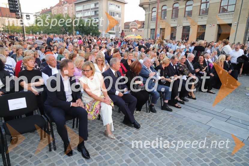 Balet pod zvezdami: Carmina Burana na Glavnem trgu v Mariboru