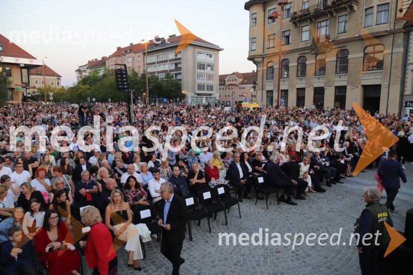 Balet pod zvezdami: Carmina Burana na Glavnem trgu v Mariboru