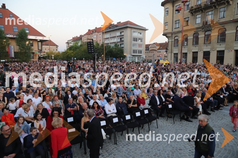 Balet pod zvezdami: Carmina Burana na Glavnem trgu v Mariboru