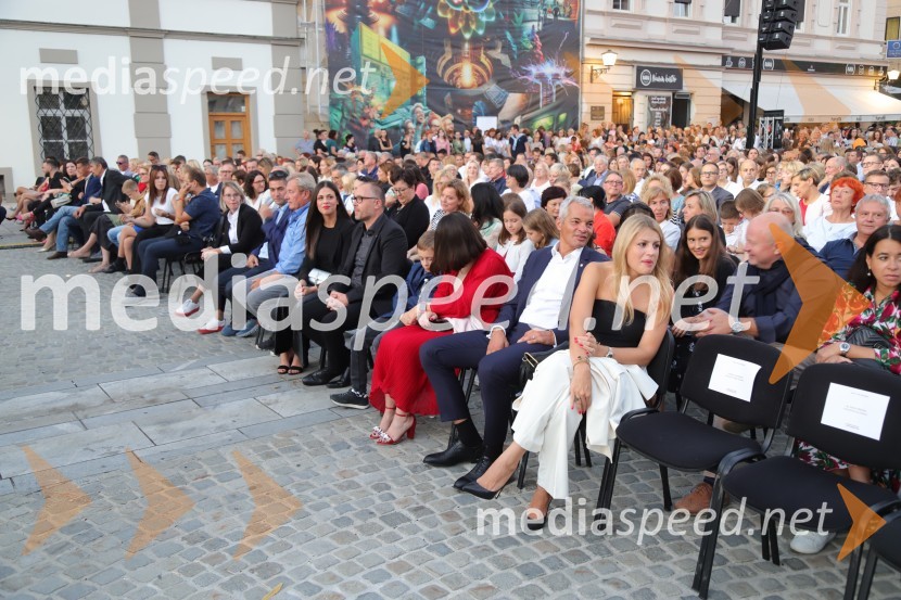 Balet pod zvezdami: Carmina Burana na Glavnem trgu v Mariboru