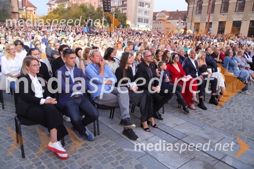 Balet pod zvezdami: Carmina Burana na Glavnem trgu v Mariboru