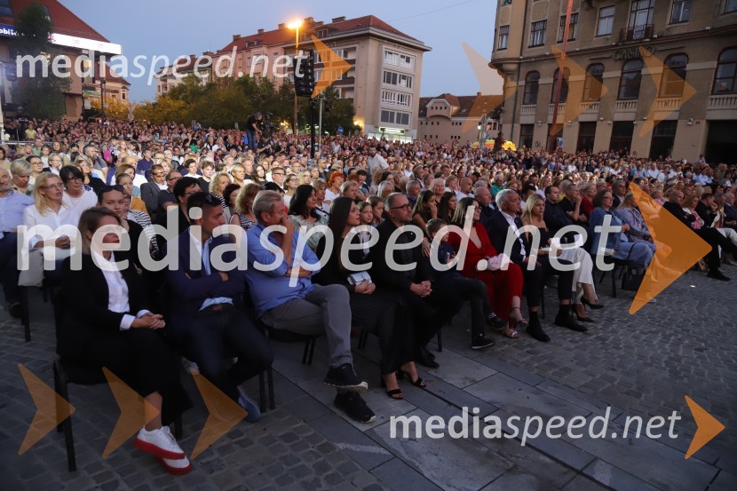 Balet pod zvezdami: Carmina Burana na Glavnem trgu v Mariboru