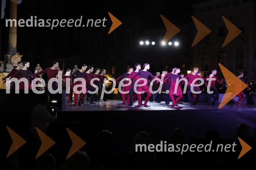 Balet pod zvezdami: Carmina Burana na Glavnem trgu v Mariboru