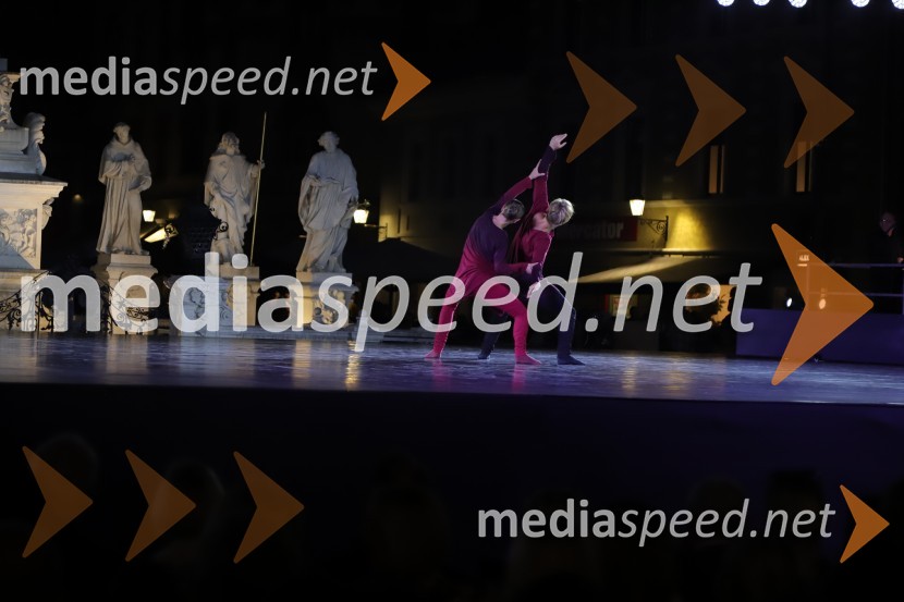 Balet pod zvezdami: Carmina Burana na Glavnem trgu v Mariboru