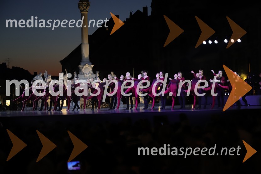 Balet pod zvezdami: Carmina Burana na Glavnem trgu v Mariboru