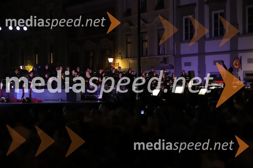 Balet pod zvezdami: Carmina Burana na Glavnem trgu v Mariboru