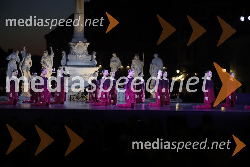 Balet pod zvezdami: Carmina Burana na Glavnem trgu v Mariboru