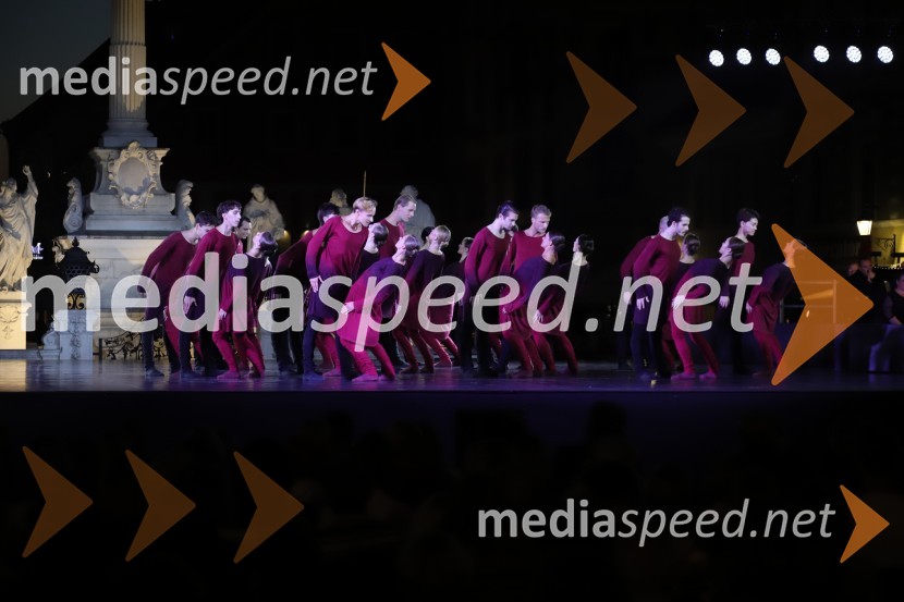 Balet pod zvezdami: Carmina Burana na Glavnem trgu v Mariboru