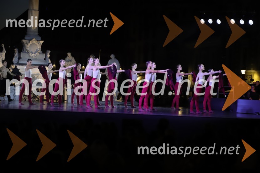 Balet pod zvezdami: Carmina Burana na Glavnem trgu v Mariboru