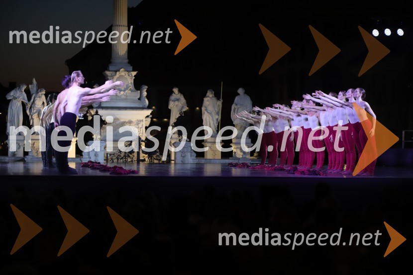 Balet pod zvezdami: Carmina Burana na Glavnem trgu v Mariboru