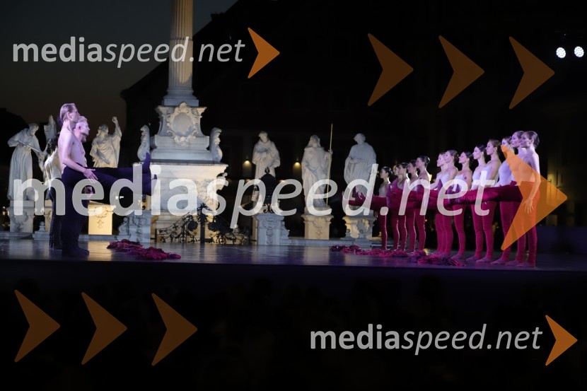 Balet pod zvezdami: Carmina Burana na Glavnem trgu v Mariboru