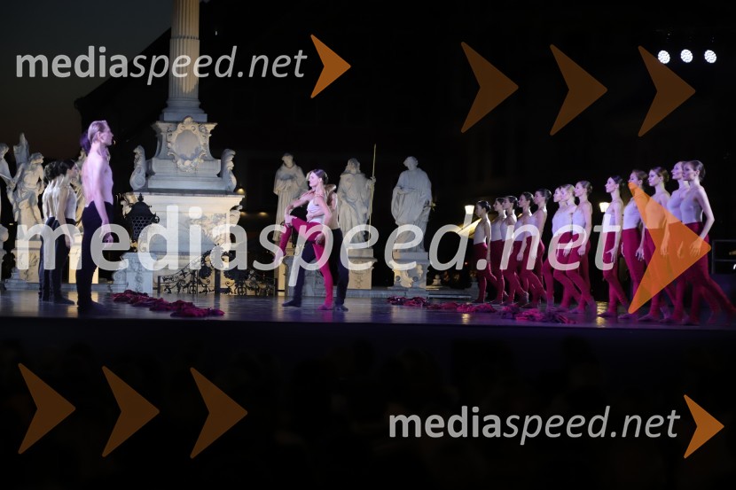 Balet pod zvezdami: Carmina Burana na Glavnem trgu v Mariboru