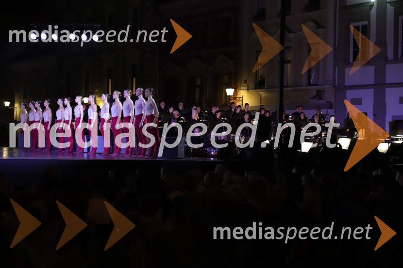 Balet pod zvezdami: Carmina Burana na Glavnem trgu v Mariboru