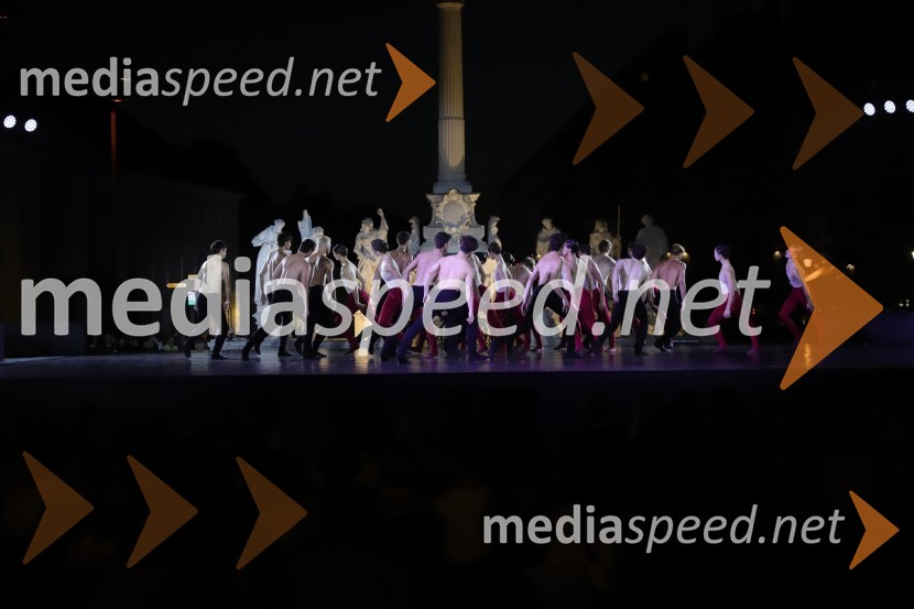 Balet pod zvezdami: Carmina Burana na Glavnem trgu v Mariboru