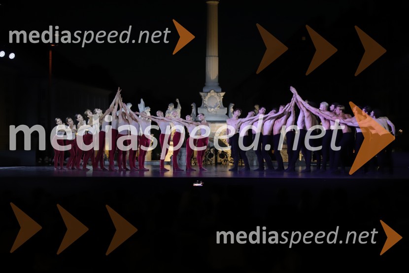 Balet pod zvezdami: Carmina Burana na Glavnem trgu v Mariboru