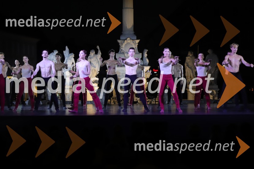 Balet pod zvezdami: Carmina Burana na Glavnem trgu v Mariboru