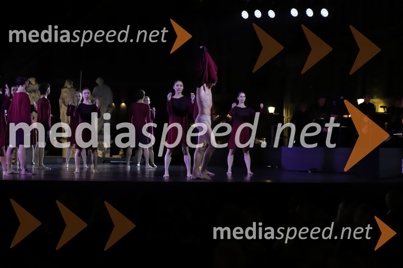 Balet pod zvezdami: Carmina Burana na Glavnem trgu v Mariboru